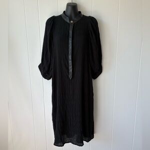 Heidi Merrick Black Textured Shift Dress | Size 4